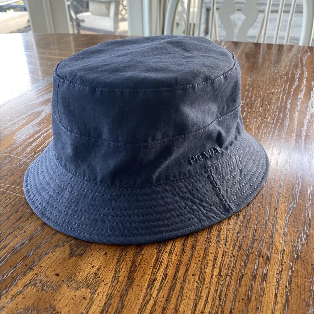 Prada hat Navy